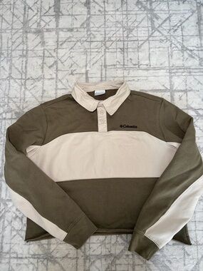 Columbia Olive Green and Cream Button-Down Rugby
